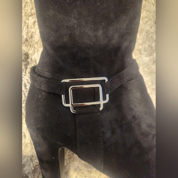 Womens black knee high heeled boots - Picture 4 of 9